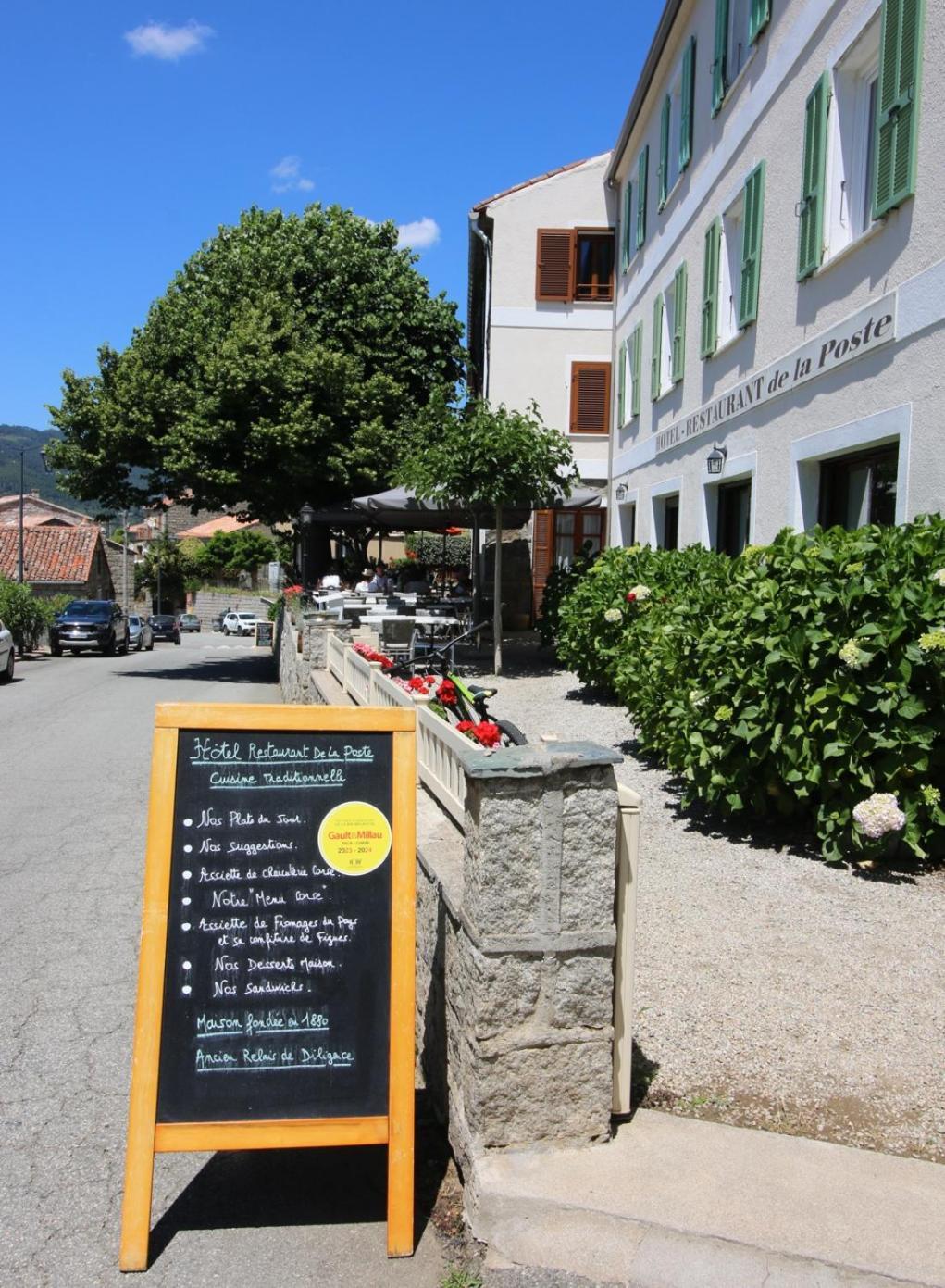Hotel Restaurant De La Poste Aullene Buitenkant foto